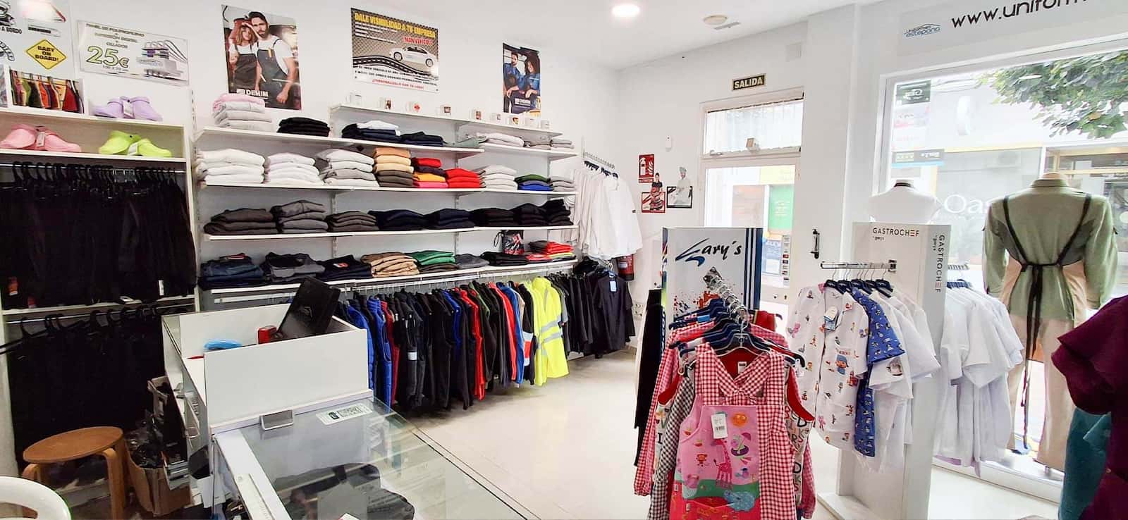 Tienda Uniformes Estepona – exposición